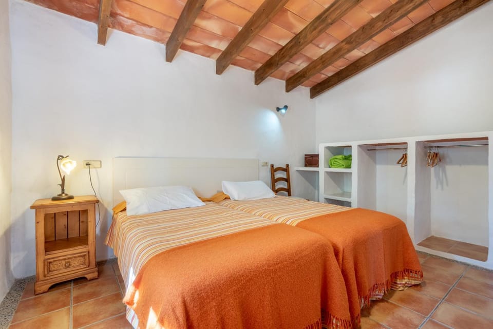 Bed, Photo of the whole room, Bedroom, wardrobe