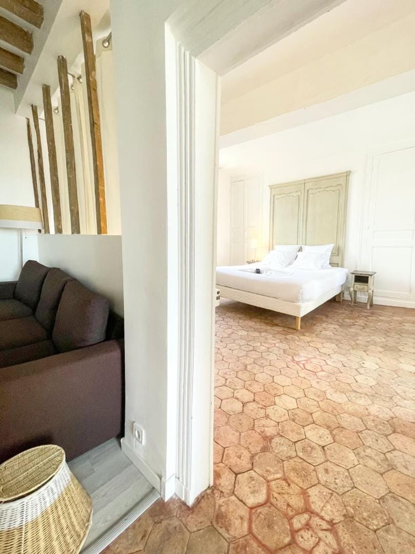 Bed, Bedroom