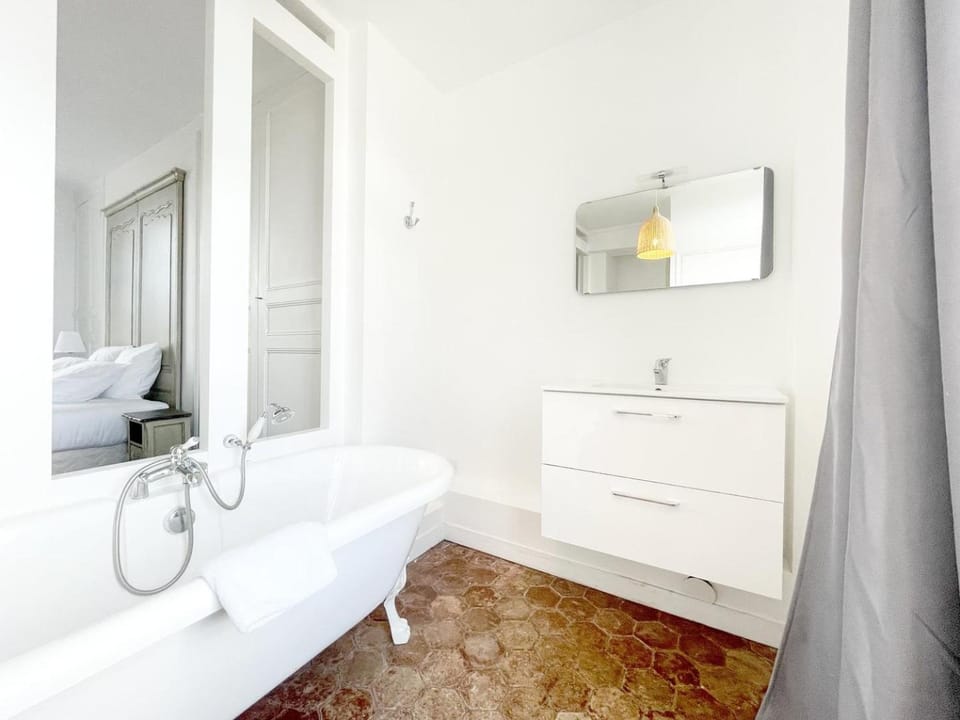 Bathroom, Bedroom, Bath, towels