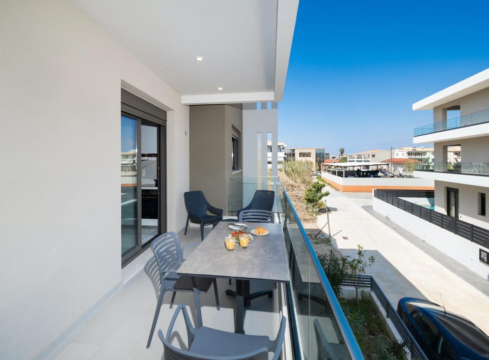 Property building, Balcony/Terrace