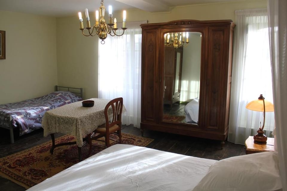 Homestay Château De Saint-Maixant House in Nouvelle-Aquitaine
