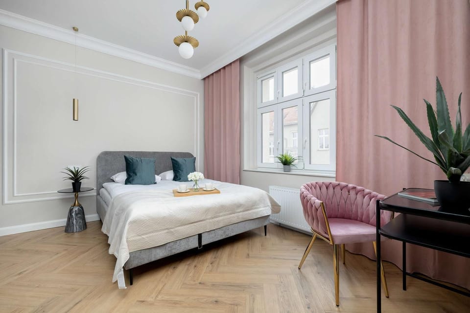 Living room, Photo of the whole room, Bedroom
