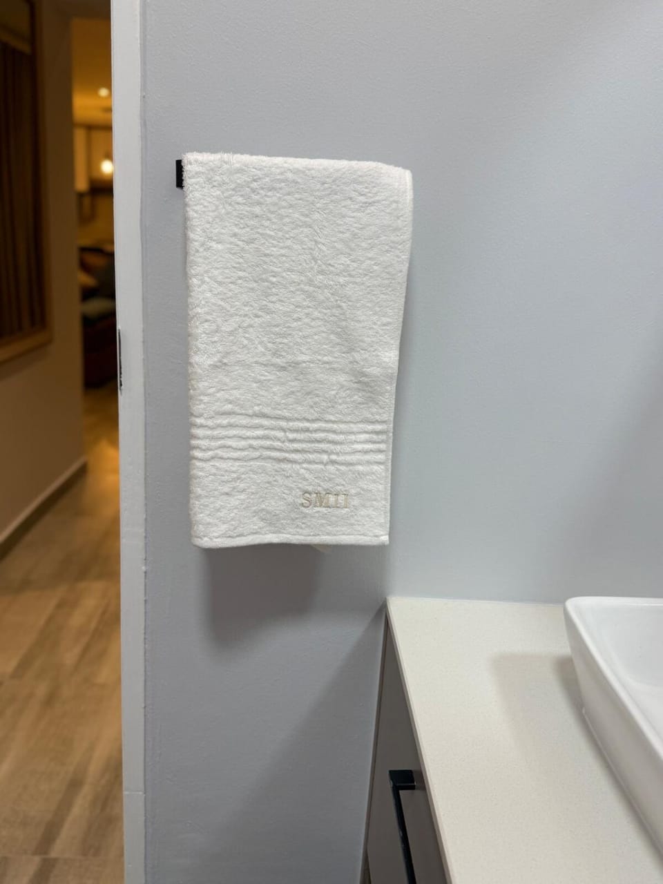 Toilet, towels