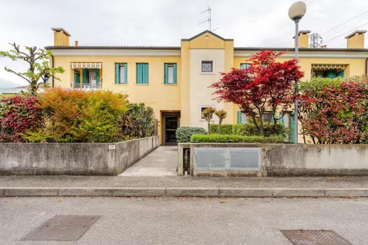 Relaxing Garden View Apartment near Prosecco Hills Apartment in Friuli-Venezia Giulia