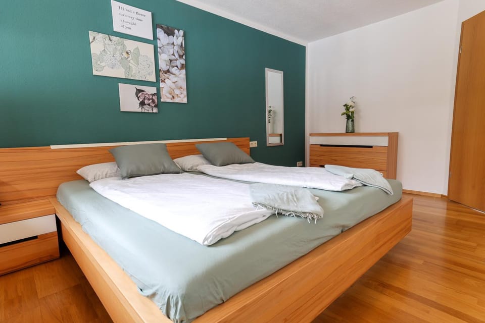 Living room, Bedroom