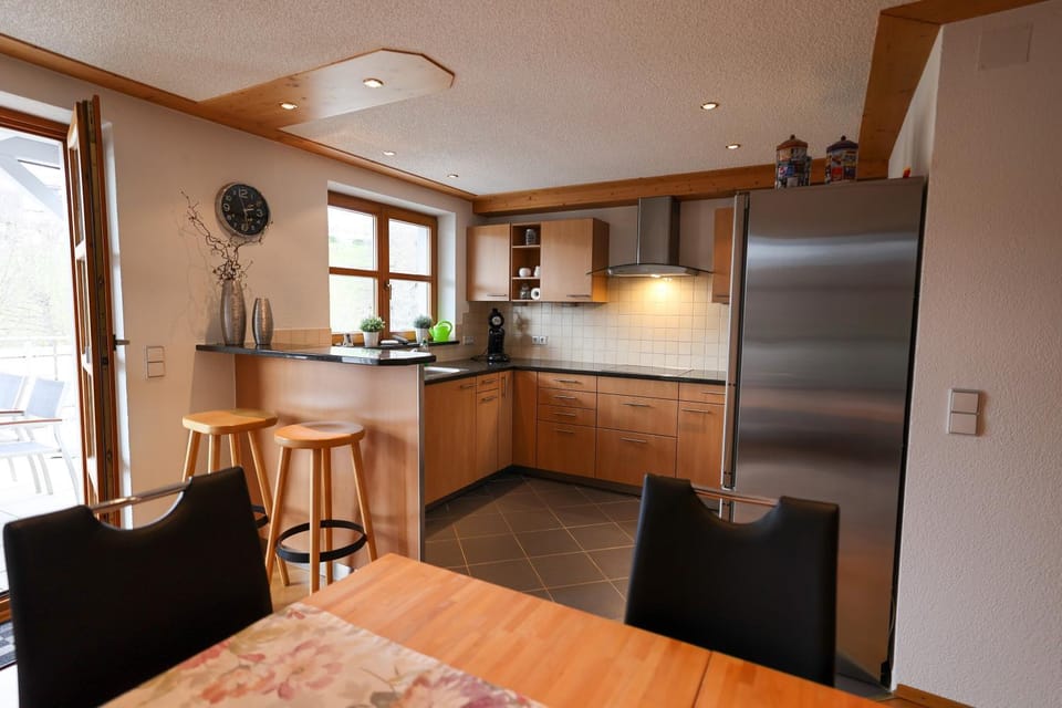 Property building, Kitchen or kitchenette, Living room
