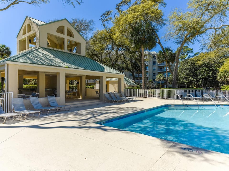 301 Barrington Arms Villa in Hilton Head Island