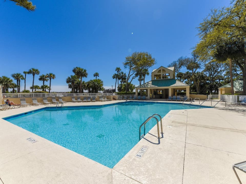 301 Barrington Arms Villa in Hilton Head Island