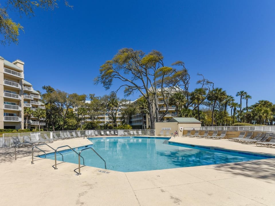301 Barrington Arms Villa in Hilton Head Island