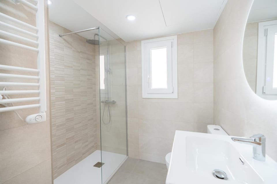 Shower, Bathroom