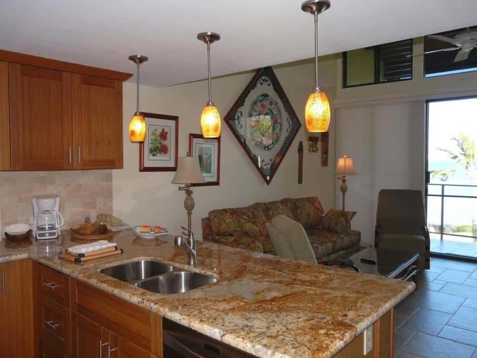 Peaceful Ocean-View 2BR Loft Escape - Unit C38 condo Apartment in Kapalua