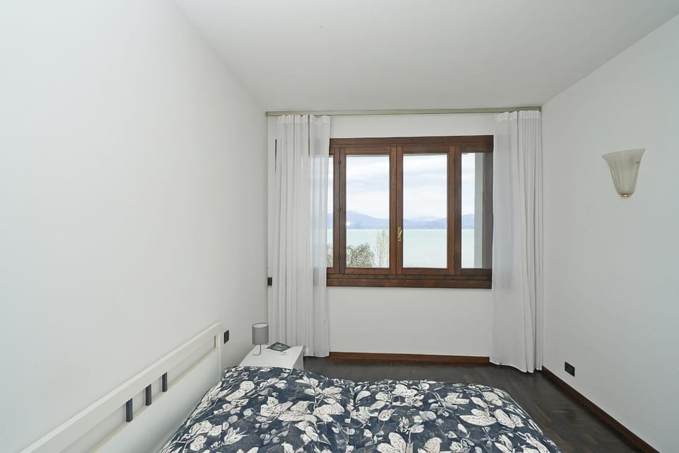 Residenza Corona 13 Apartment in Sirmione