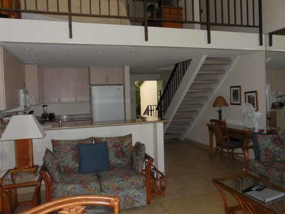 2BR Oceanfront Loft with Solar Shade - Unit C27 condo Apartment in Kapalua