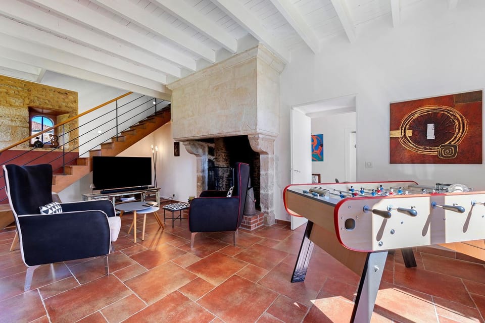 Property building, Living room