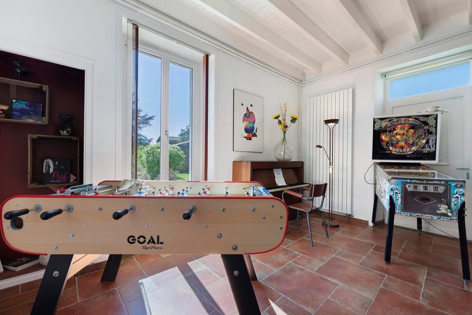 Property building, Living room