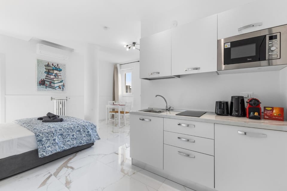 Coffee/tea facilities, Kitchen or kitchenette