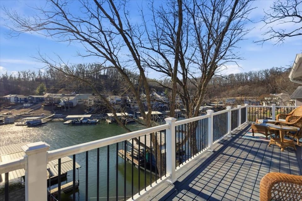 Lakefront Home with Private Dock House in Lake of the Ozarks