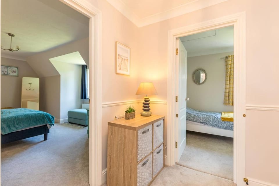 Cedar - Cosy 2 Bed Apartment Close to Town Apartment in Horsham