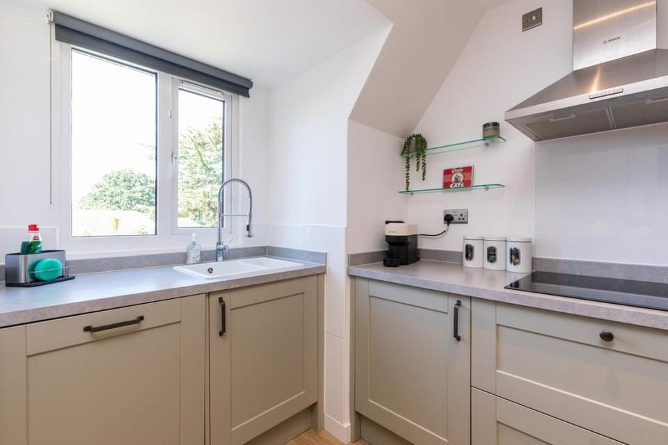 Cedar - Cosy 2 Bed Apartment Close to Town Apartment in Horsham