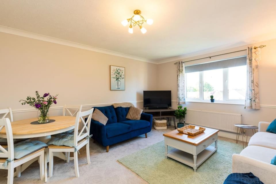 Cedar - Cosy 2 Bed Apartment Close to Town Apartment in Horsham