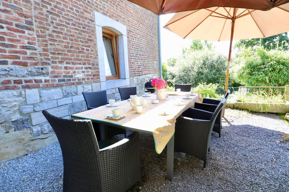 Patio, Dining area