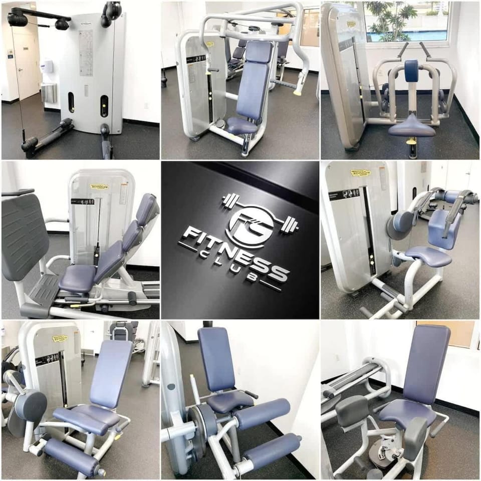 Brickell Condo w Pool Gym Balcony & Parking Apartment in Brickell