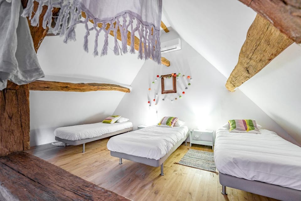 Duplex de charme dans résidence avec piscine 5 mn Amboise Apartment in Centre-Val de Loire