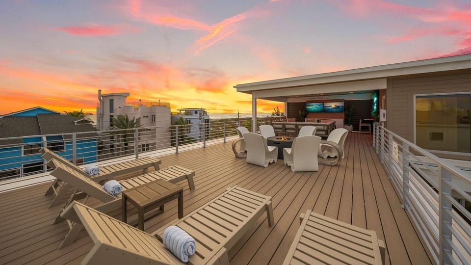 Vantage Point House in Siesta Beach