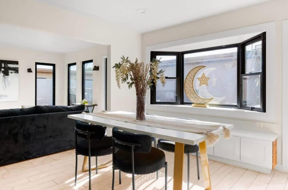 Stylish 4BR Scottsdale Home with Pool & Fireplace House in McCormick Ranch