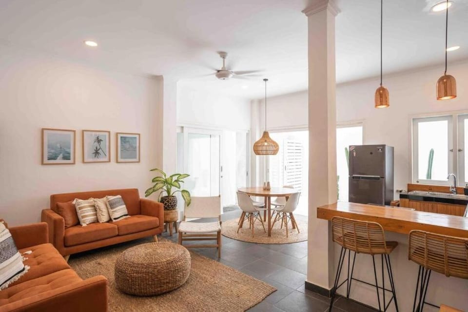 Kitchen or kitchenette, Living room, Dining area