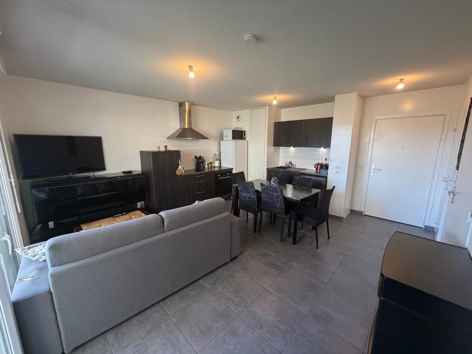 Kitchen or kitchenette, Living room