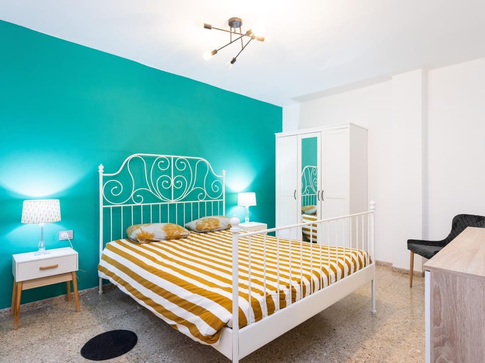 Bed, Bedroom