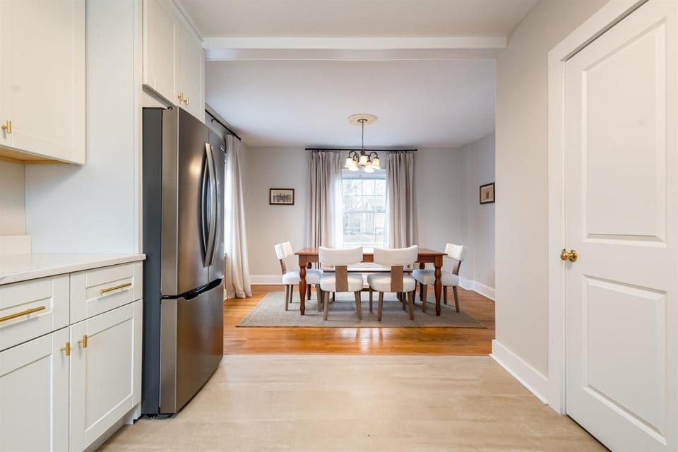 Spacious ND Home 15 mi to ND Stadium! House in South Bend