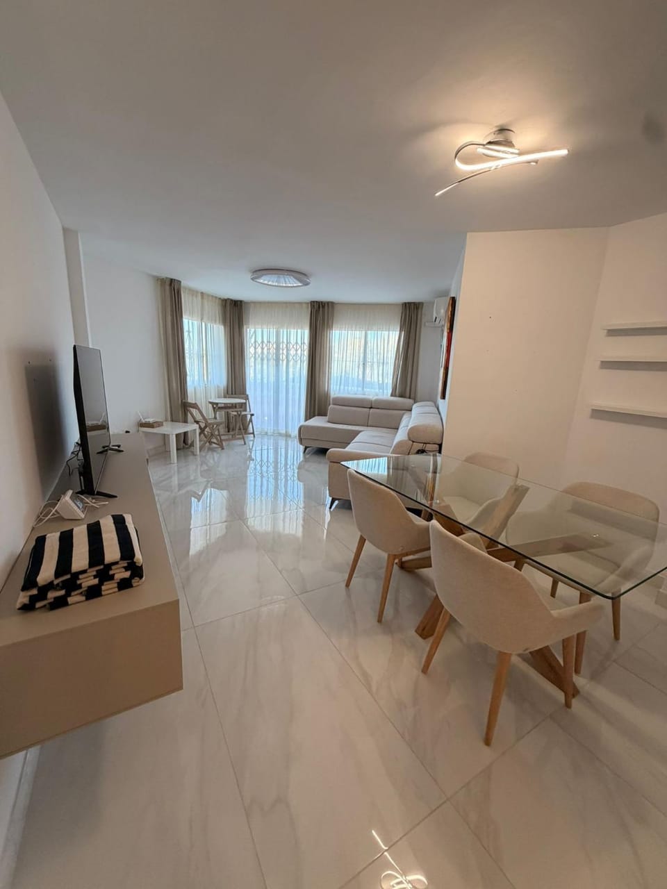 Beach, Golf & Tennis 2BR Apartment in Sitio de Calahonda