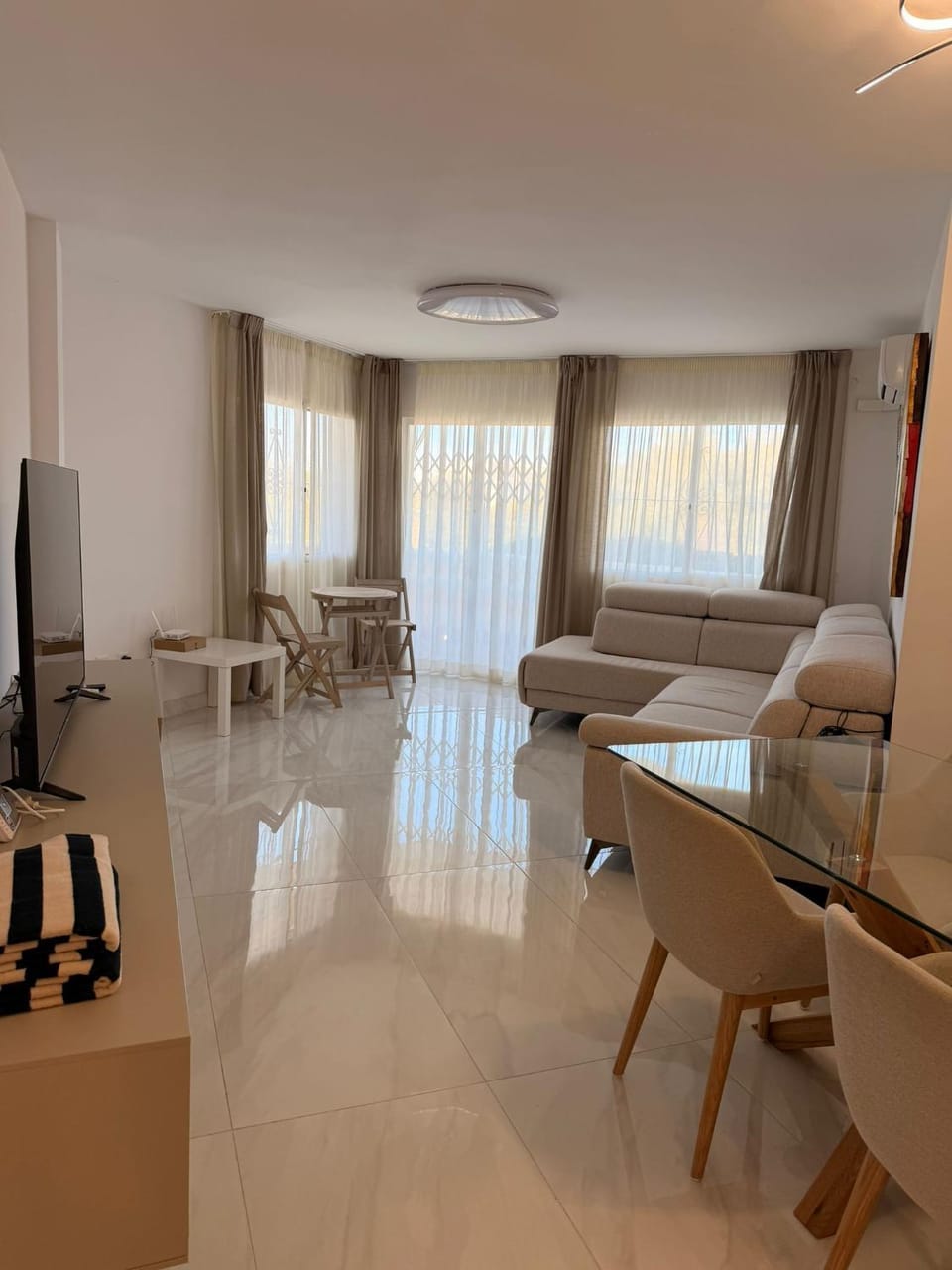 Beach, Golf & Tennis 2BR Apartment in Sitio de Calahonda