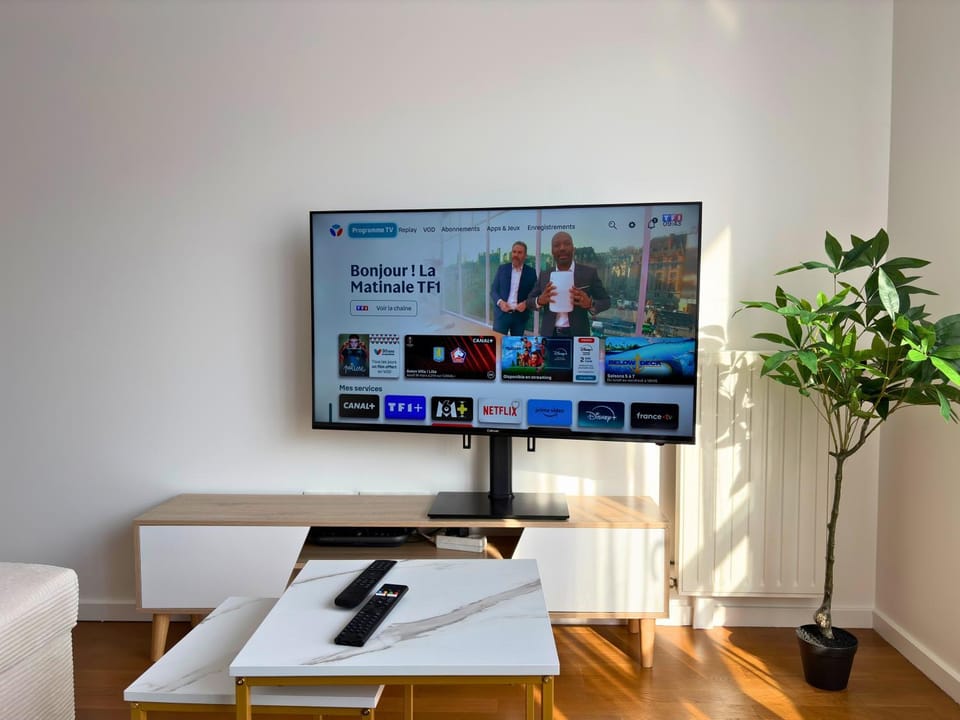 Communal lounge/ TV room, TV and multimedia