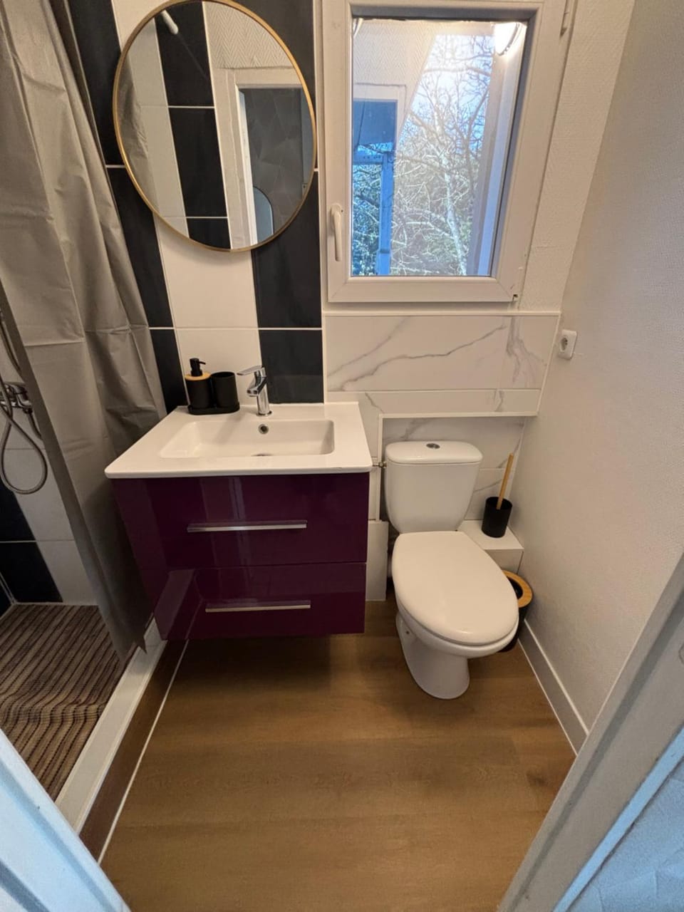 Shower, Toilet, Bathroom