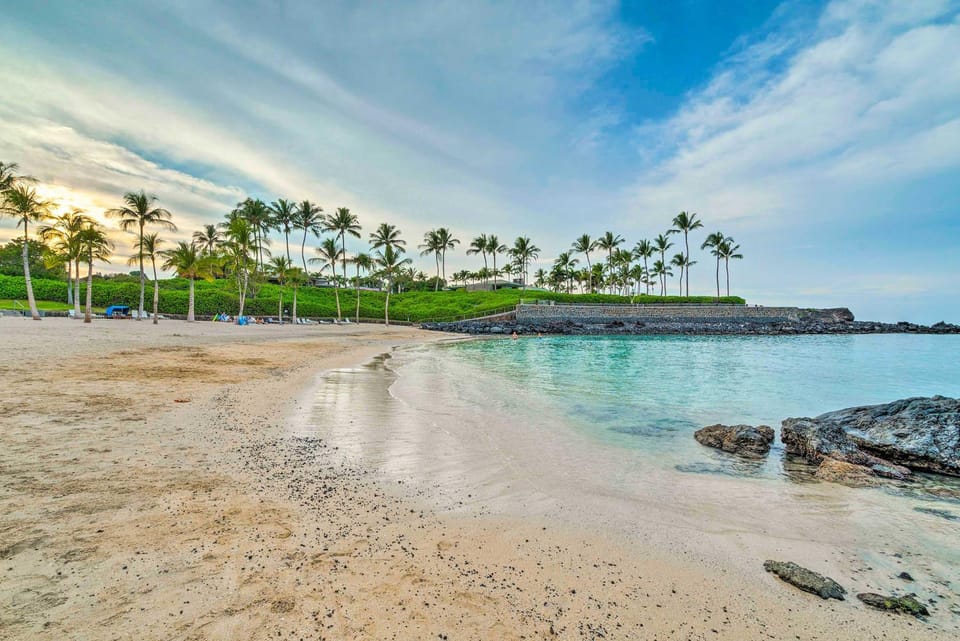Beach Club & Pool at Big Island Resort Getaway! House in Puako