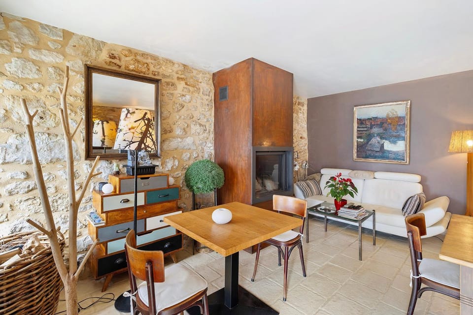 Property building, Living room