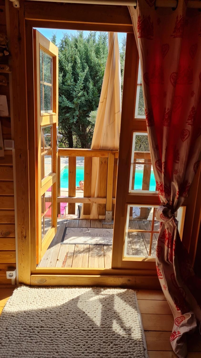 La Cabane douillette Apartment in Aups
