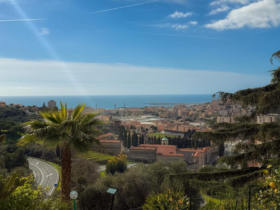 Per Aspera ad Astra Apartment in Imperia