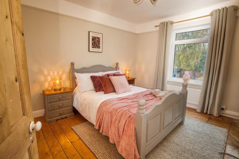 The White Cottage, central close to Lincoln Castle House in Lincoln