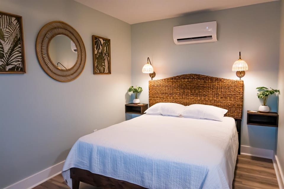 Key West 5- Beach Access - Dog Friendly - Bikes Grill Apartment in Surf City