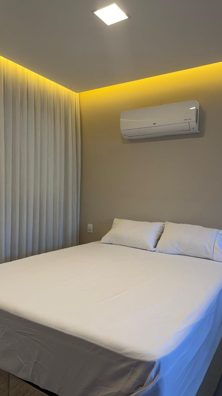 Apartamento amplo climatizado próximo à praia Apartment in Vila Velha
