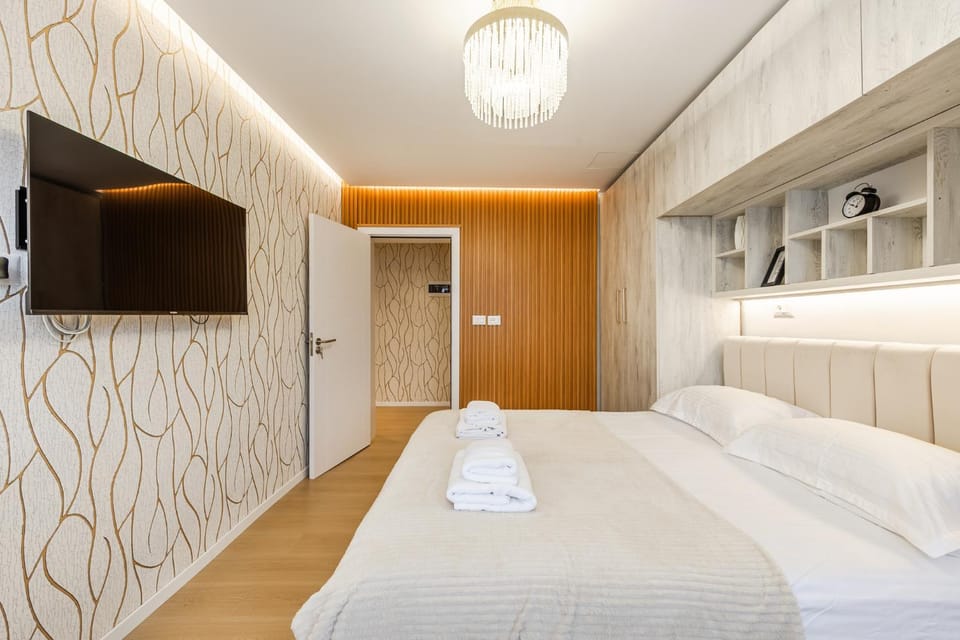 Urban Chic Apartment Terrace & View by PikHost Apartment in Tirana