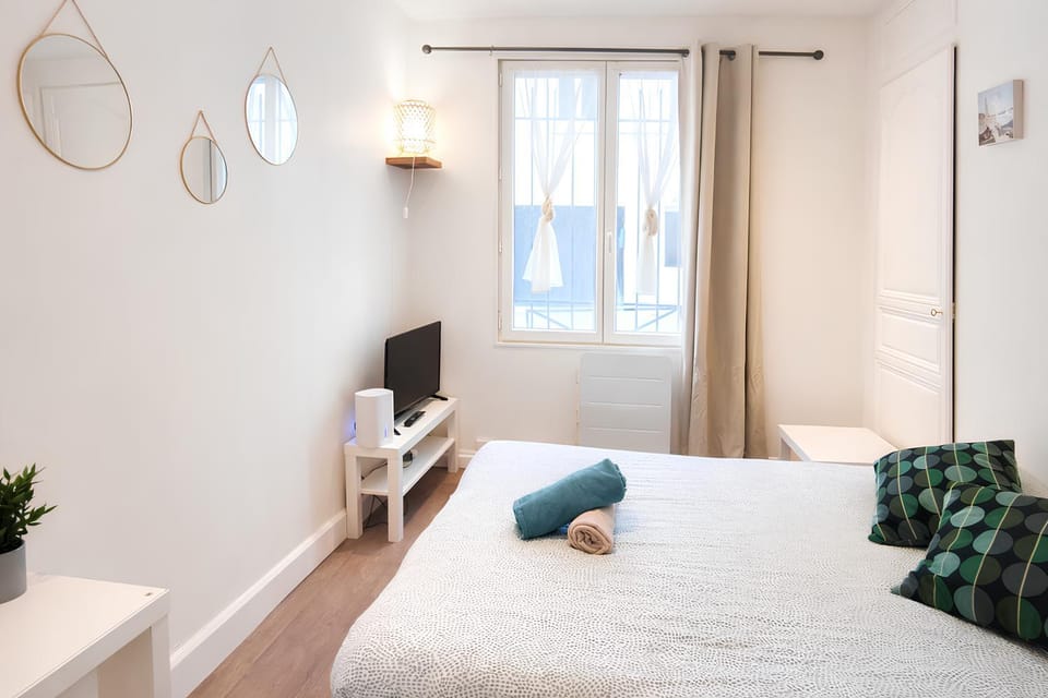 Bed, Photo of the whole room, Bedroom, heating, internet, towels