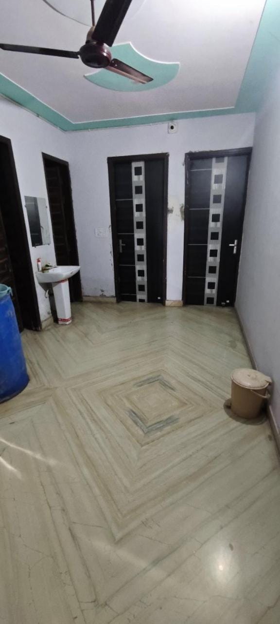 Royal Orbit Apartment hotel in Delhi