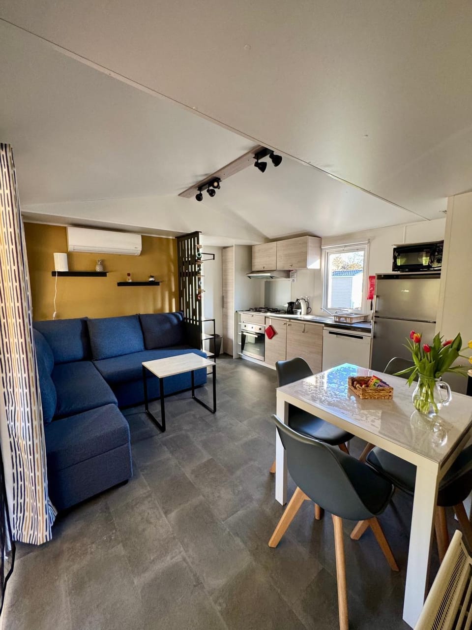 Communal lounge/ TV room, Living room, kitchen