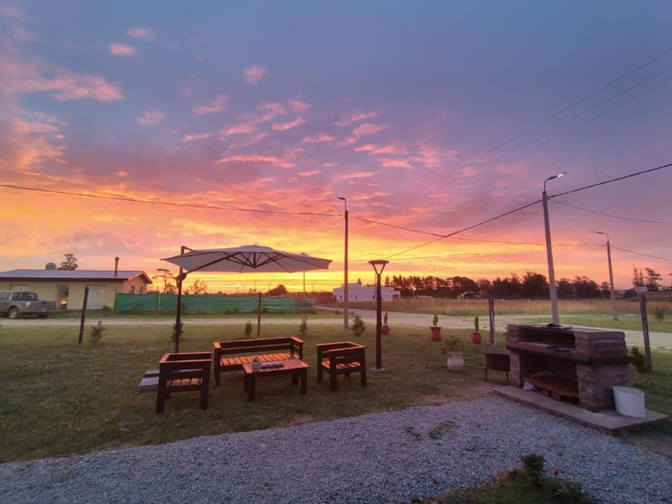 Neighbourhood, Garden, Sunset