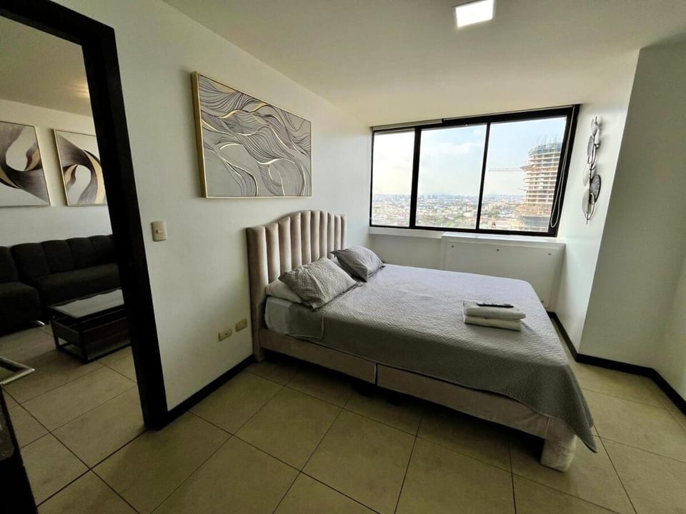 Apartment in Puerto Santa Ana with parking Apartment in Quito